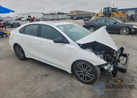 2024 Kia Forte Gt Line z USA, uszkodzony, nr VIN 3KPF54AD5RE805369